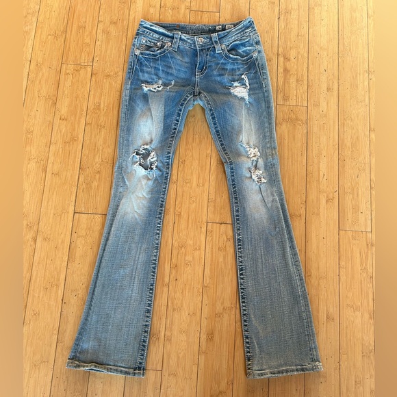 Miss Me Low Rise - Picture 2 of 5